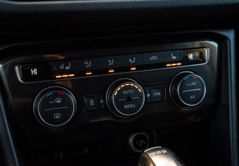 Подержанный автомобиль Volkswagen Tiguan 2017 года (17 фото)