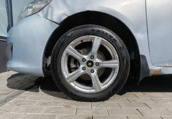 Подержанный автомобиль Toyota Corolla Sedan 2008 года (18 фото)