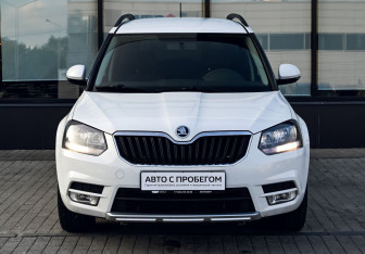 Подержанный автомобиль Skoda Yeti 2017 года (8 фото)