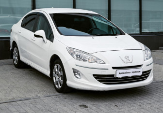 Подержанный автомобиль Peugeot 408 2013 года (7 фото)