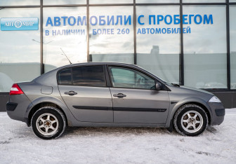 Подержанный автомобиль Renault Megane Sedan 2005 года (6 фото)