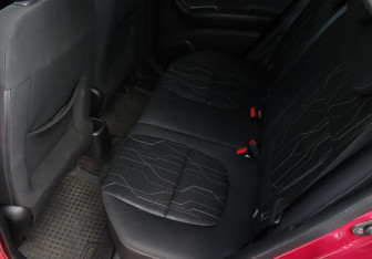 Подержанный автомобиль Kia Picanto 2014 года (17 фото)