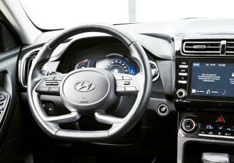 Подержанный автомобиль Hyundai Creta 2022 года (19 фото)