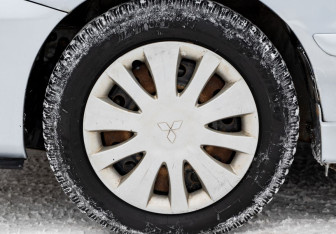 Подержанный автомобиль Mitsubishi Lancer Sedan 2004 года (19 фото)