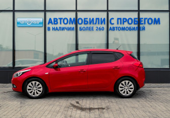Подержанный автомобиль Kia Ceed Hatchback 2014 года (2 фото)