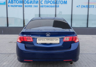 Подержанный автомобиль Honda Accord Sedan 2011 года (4 фото)