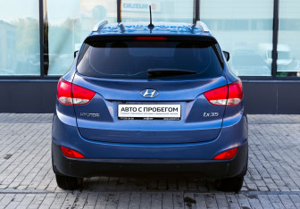 Подержанный автомобиль Hyundai ix35 2012 года (4 фото)