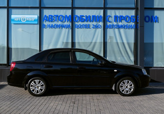 Подержанный автомобиль Chevrolet Lacetti Sedan 2010 года (6 фото)