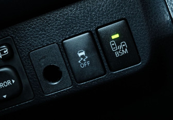 Подержанный автомобиль Toyota RAV4 2014 года (17 фото)