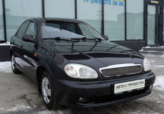 Подержанный автомобиль Chevrolet Lanos 2006 года (7 фото)