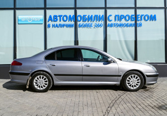 Подержанный автомобиль Peugeot 607 2000 года (6 фото)