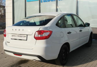 Подержанный автомобиль LADA (ВАЗ) Granta Hatchback 2020 года (5 фото)