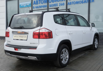 Подержанный автомобиль Chevrolet Orlando 2012 года (5 фото)