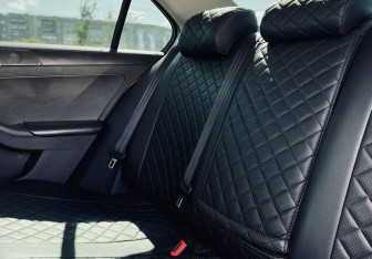 Подержанный автомобиль Volkswagen Jetta Sedan 2014 года (17 фото)