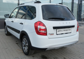 Подержанный автомобиль LADA (ВАЗ) Granta Wagon 2023 года (3 фото)