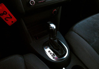 Подержанный автомобиль Volkswagen Touran 2012 года (10 фото)