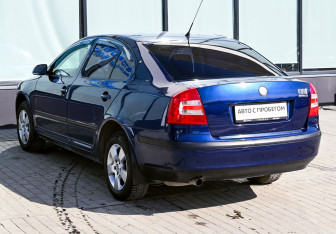 Подержанный автомобиль Skoda Octavia Liftback 2008 года (20 фото)