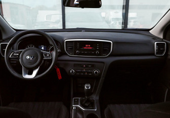 Подержанный автомобиль Kia Sportage 2019 года (18 фото)