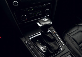 Подержанный автомобиль Skoda Superb Liftback 2012 года (11 фото)