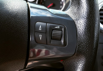 Подержанный автомобиль Opel Corsa 2011 года (13 фото)