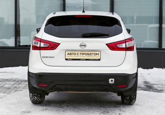 Подержанный автомобиль Nissan Qashqai 2014 года (4 фото)