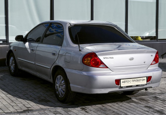 Подержанный автомобиль Kia Spectra Sedan 2007 года (3 фото)