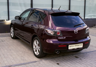 Подержанный автомобиль Mazda 3 Hatchback 2007 года (3 фото)