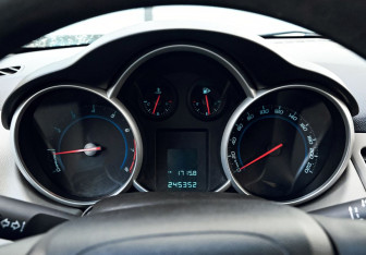 Подержанный автомобиль Chevrolet Cruze Hatchback 2012 года (11 фото)