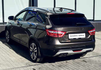 Подержанный автомобиль LADA (ВАЗ) Vesta Wagon 2019 года (3 фото)