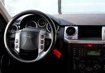 Подержанный автомобиль Land Rover Discovery 2008 года (20 фото)