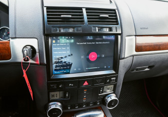 Подержанный автомобиль Volkswagen Touareg 2008 года (15 фото)