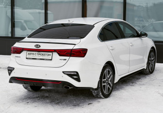 Подержанный автомобиль Kia Cerato Sedan 2021 года (5 фото)