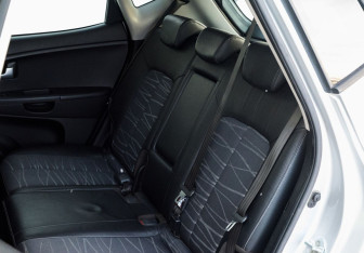 Подержанный автомобиль Kia Venga 2014 года (17 фото)