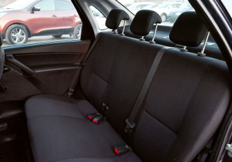 Подержанный автомобиль LADA (ВАЗ) Granta Sedan 2012 года (15 фото)