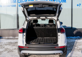 Подержанный автомобиль Geely Atlas Pro 2021 года (20 фото)