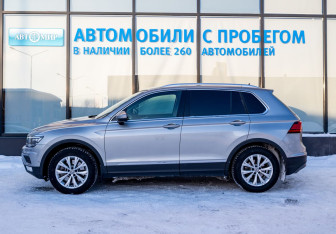 Подержанный автомобиль Volkswagen Tiguan 2017 года (3 фото)