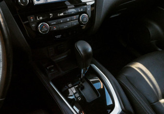 Подержанный автомобиль Nissan Qashqai 2017 года (9 фото)