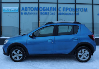 Подержанный автомобиль Renault Sandero 2020 года (2 фото)