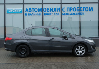 Подержанный автомобиль Peugeot 408 2014 года (6 фото)