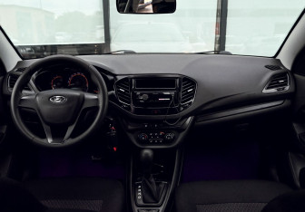 Подержанный автомобиль LADA (ВАЗ) Vesta Sedan 2019 года (17 фото)