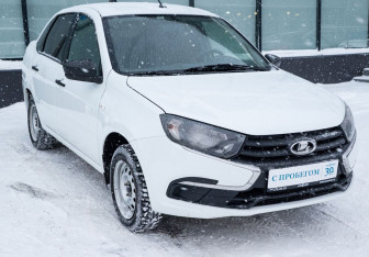 Подержанный автомобиль LADA (ВАЗ) Granta Liftback 2018 года (7 фото)