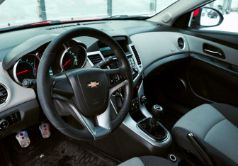 Подержанный автомобиль Chevrolet Cruze Sedan 2009 года (9 фото)