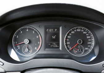 Подержанный автомобиль Volkswagen Jetta Sedan 2012 года (11 фото)