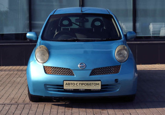 Подержанный автомобиль Nissan March Hatchback 2002 года (8 фото)