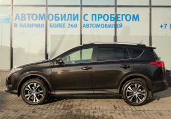 Подержанный автомобиль Toyota RAV4 2014 года (2 фото)