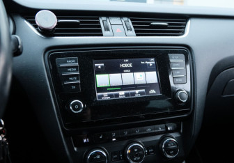 Подержанный автомобиль Skoda Octavia Liftback 2014 года (12 фото)