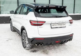 Подержанный автомобиль Geely Coolray 2020 года (3 фото)