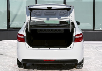 Подержанный автомобиль LADA (ВАЗ) Vesta Sedan 2019 года (18 фото)