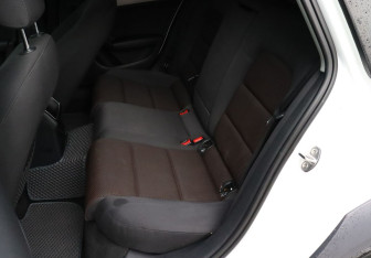Подержанный автомобиль Audi A4 allroad 2013 года (20 фото)