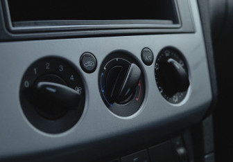 Подержанный автомобиль Ford Focus Hatchback 2006 года (12 фото)